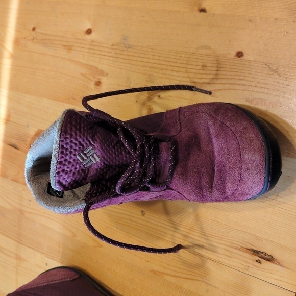 Columbia MINX Nocca Booties - The Ultimate Choice for Sleek and Waterproof Style - Picture 4 of 14